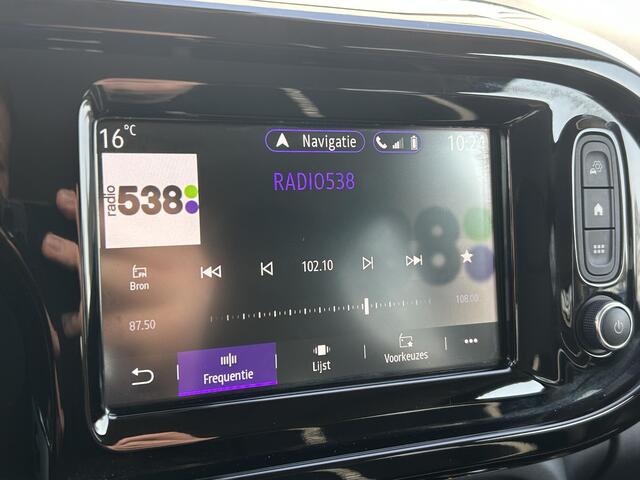 Renault TWINGO Z.E. R80 E-Tech Série Limitée Urban Night 22 kWh / Achteruitrijcamera / Apple Carplay & Android Auto / Navigatie / Climate Control / Parkleersensoren / Lichtmetalen Velgen 16" /