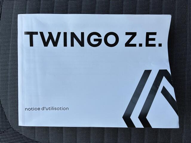 Renault TWINGO Z.E. R80 E-Tech Equilibre 22 kWh / SOH 96,5% / Airco / Parkeersensoren / Navigatie d.m.v. Apple Carplay/Android auto /