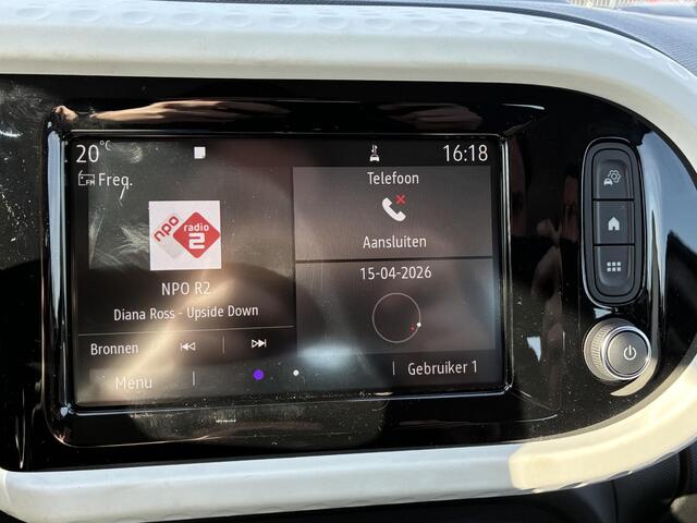 Renault TWINGO Z.E. R80 E-Tech Equilibre 22 kWh / SOH 96,5% / Airco / Parkeersensoren / Navigatie d.m.v. Apple Carplay/Android auto /