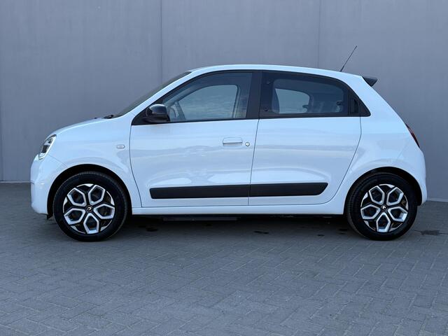 Renault TWINGO Z.E. R80 E-Tech Equilibre 22 kWh / SOH 96,5% / Airco / Parkeersensoren / Navigatie d.m.v. Apple Carplay/Android auto /