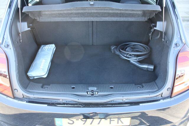 Renault TWINGO Z.E. 82PK R80 E-Tech Equilibre 22 kWh | Cruise Control | Elektrische ramen | Centrale deurvergrendeling | Parkeersensoren achter | DAB Audio |