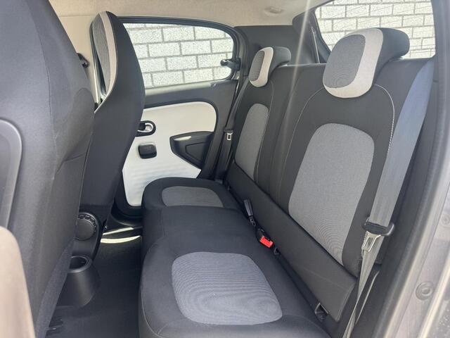 Renault TWINGO Z.E. R80 Collection | Apple CarPlay / Android Auto | Climate Control | Parkeersensoren |