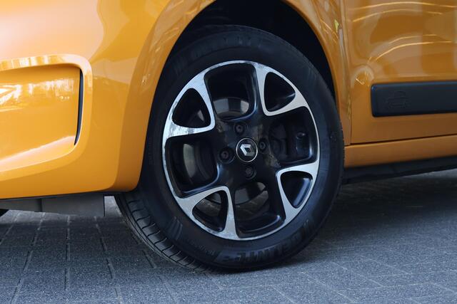 Renault TWINGO 1.0 SCe Collection / Cruise control