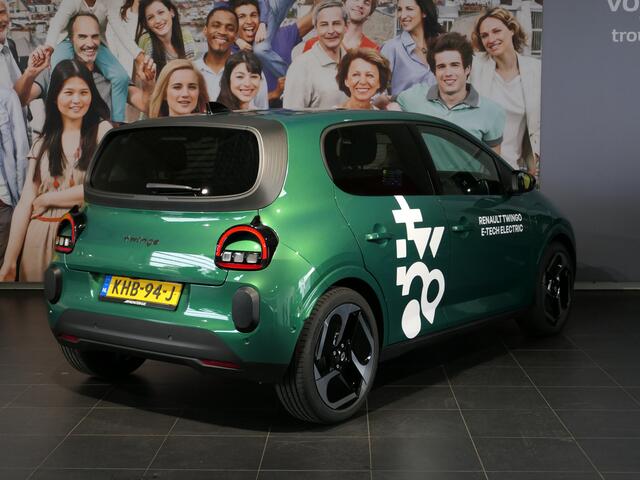 Renault TWINGO urban range techno 80pk - Demo! - Stoelverwarming - Parkeerassistent - Dodehoek