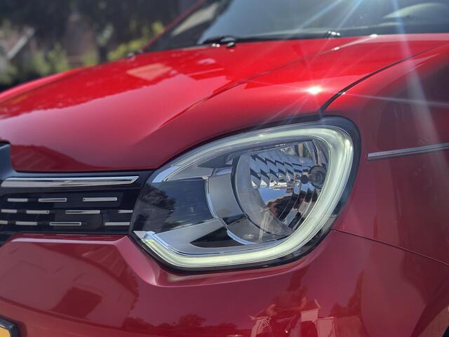 Renault TWINGO Z.E. R80 E-Tech Techno 22 kWh | SoH waarde 98% | Eerste eigenaar | Nederlandse auto | Dealeronderhouden | Prachtige Kleur Rouge Flamme | Luxe Techno uitvoering | Climate control | R-Link navigatiesysteem | Unieke km-stand!! |