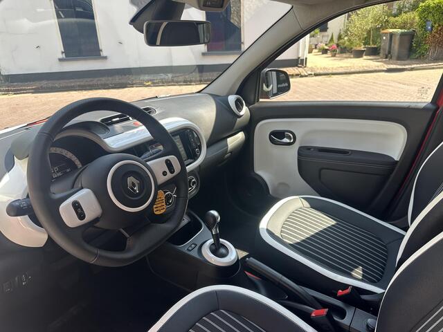 Renault TWINGO Z.E. R80 E-Tech Techno 22 kWh | SoH waarde 98% | Eerste eigenaar | Nederlandse auto | Dealeronderhouden | Prachtige Kleur Rouge Flamme | Luxe Techno uitvoering | Climate control | R-Link navigatiesysteem | Unieke km-stand!! |
