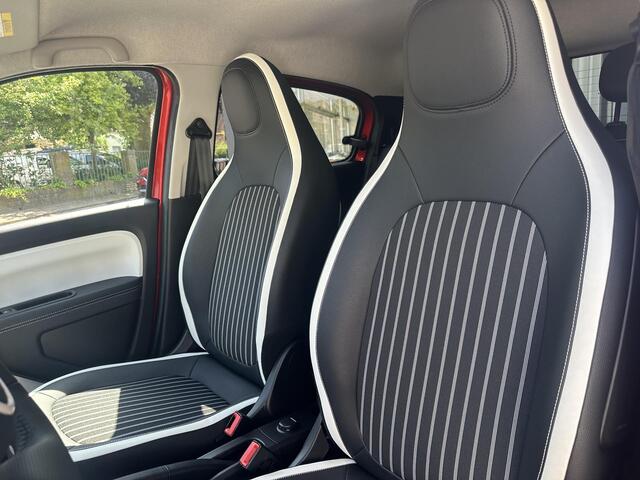 Renault TWINGO Z.E. R80 E-Tech Techno 22 kWh | SoH waarde 98% | Eerste eigenaar | Nederlandse auto | Dealeronderhouden | Prachtige Kleur Rouge Flamme | Luxe Techno uitvoering | Climate control | R-Link navigatiesysteem | Unieke km-stand!! |