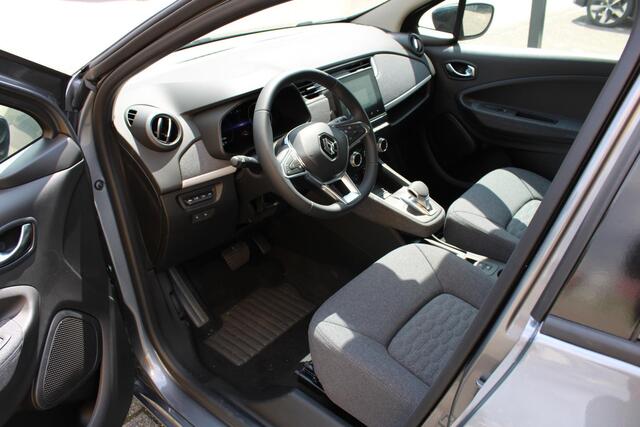 Renault ZOE R135 Evolution 52 kWh | Prijs is EXCL. ¤.2.000 SUBSIDIE ! | NL-Auto | Demo| Pack Winter | Warmtepomp