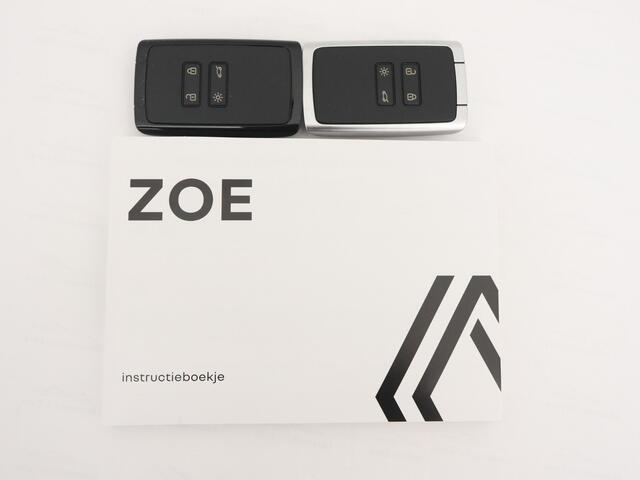 Renault ZOE R135 Iconic 52kwh koopaccu 395 km WLTP / 5 JAAR GARANTIE / NAVIGATIE / PACK WINTER / INCL. SUBSIDIE