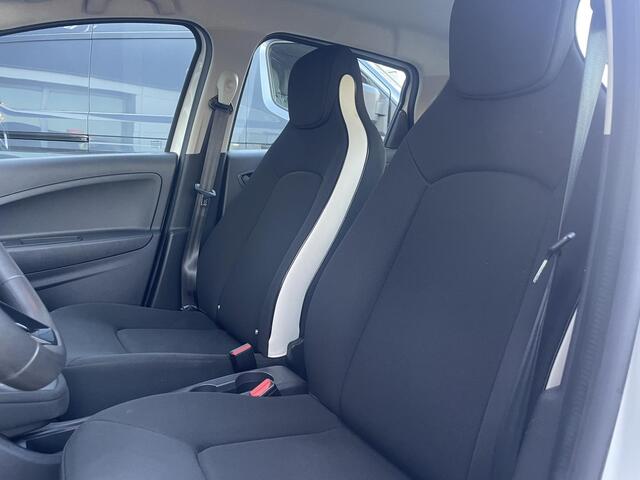 Renault ZOE R110 Life 52 kWh | Navigatie | Climate Control | LM velgen |
