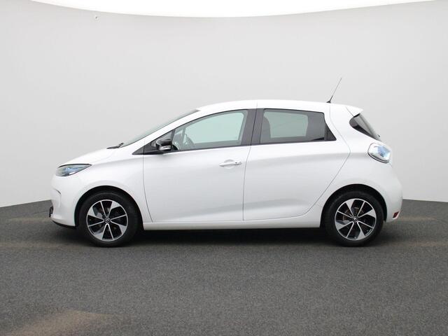 Renault ZOE R110 Limited 41 kWh | Incl. Koopaccu | Camera | Stoelverwarming | Keyless | PDC Achter | Full-Map Navigatie | Cruise Control & Snelheidsbegrenzer | Climate Conntrol | 16" LMV | Privacy Glass | Licht- & Regensensor