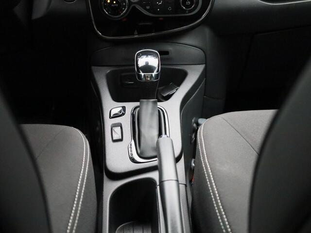 Renault ZOE R110 Limited 41 kWh | Incl. Koopaccu | Camera | Stoelverwarming | Keyless | PDC Achter | Full-Map Navigatie | Cruise Control & Snelheidsbegrenzer | Climate Conntrol | 16" LMV | Privacy Glass | Licht- & Regensensor