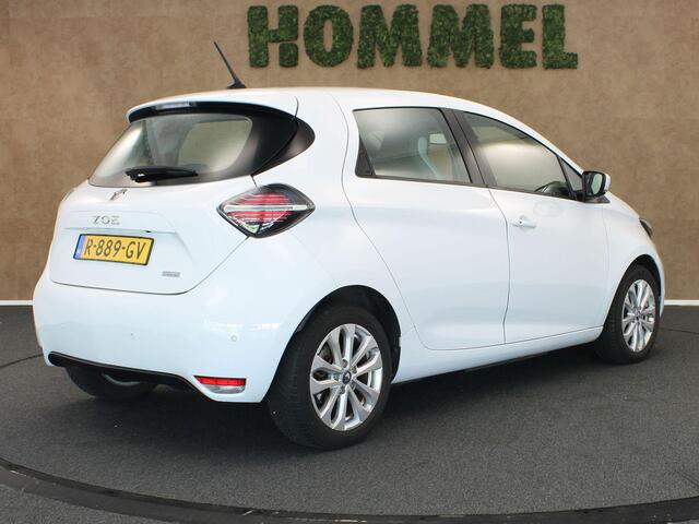 Renault ZOE R110 Life Carshare 52 kWh - SOH 92.2%! - KOOP ACCU - ACTIERADIUS 310 KM - FACELIFT MODEL - PARKEERSENSOREN VOOR EN ACHTER - NAVIGATIE - DRAADLOZE TELEFOON LADER - MULTIMEDIAVOORBEREIDING - ACHTERUITRIJCAMERA - CRUISE CONTROL