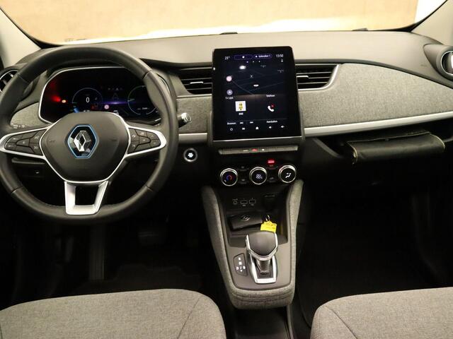 Renault ZOE R110 Life Carshare 52 kWh - SOH 92.2%! - KOOP ACCU - ACTIERADIUS 310 KM - FACELIFT MODEL - PARKEERSENSOREN VOOR EN ACHTER - NAVIGATIE - DRAADLOZE TELEFOON LADER - MULTIMEDIAVOORBEREIDING - ACHTERUITRIJCAMERA - CRUISE CONTROL