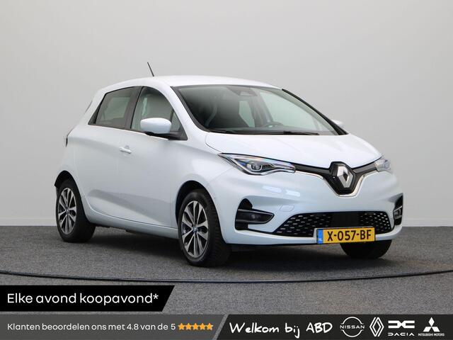 Renault ZOE R135 Intens 52 kWh | Accu Koop | Stuur en stoelverwarming | Achteruitrijcamera | Parkeersensoren voor en achter | Navigatie |
