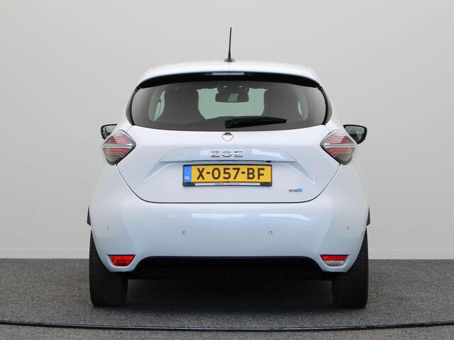 Renault ZOE R135 Intens 52 kWh | Accu Koop | Stuur en stoelverwarming | Achteruitrijcamera | Parkeersensoren voor en achter | Navigatie |
