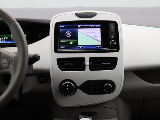 Renault ZOE R90 Life 41 kWh | inclusief Koopaccu | Navigatie | Cruisen control | Airco | Parkeersensoren|