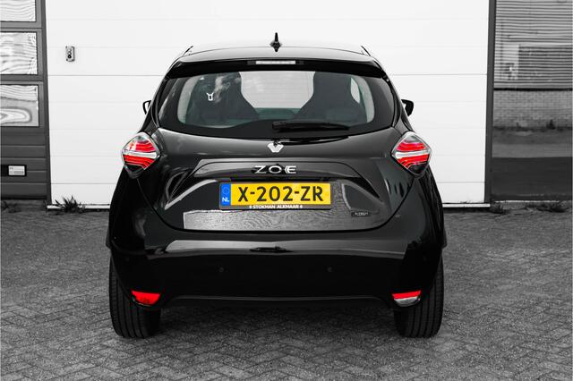 Renault ZOE R135 Evolution 52 kWh | Navigatie | Pack Comfort | Sensoren en Camera | vraag naar de beschikbaarheid | 16 % bijtelling over 30K > 60 mnd af nieuw | | incl. Bovag rijklaarpakket met 12 maanden garantie |