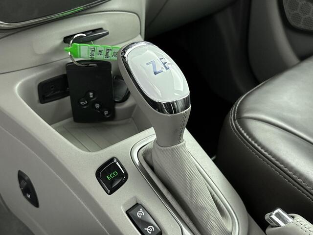 Renault ZOE R110 Bose 41 kWh Inclusief Koopaccu | Bose Sound | Parkeersensoren | Lederen Bekleding | Navigatie | Stoelverwarming | Cruise & Climate Control | Keyless entry | Apple/Android Carplay |