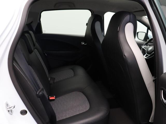 Renault ZOE R135 Intens 52 kWh (ex Accu) |Navigatie| Apple carplay| Bose audio| Stoel en stuurwielverwarming| Achteruitrijcamera|