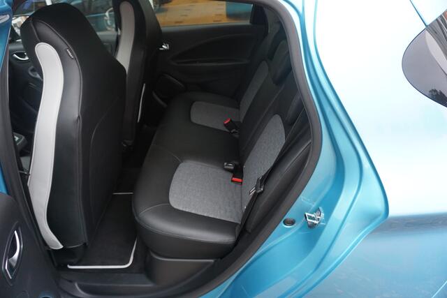 Renault ZOE R135 Intens 52 kWh (KoopAccu) Camera | Apple Carplay | ECC * All in prijs *