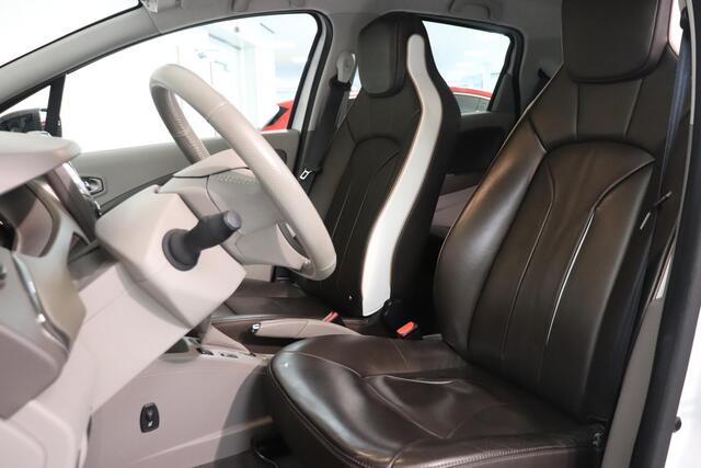 Renault ZOE R110 Bose 41 kWh (Accu huur) | BOSE audio | Camera | Leder | Climate control | Stoelverwarming | SoH 92,1% | 17"Lichtmetaal |