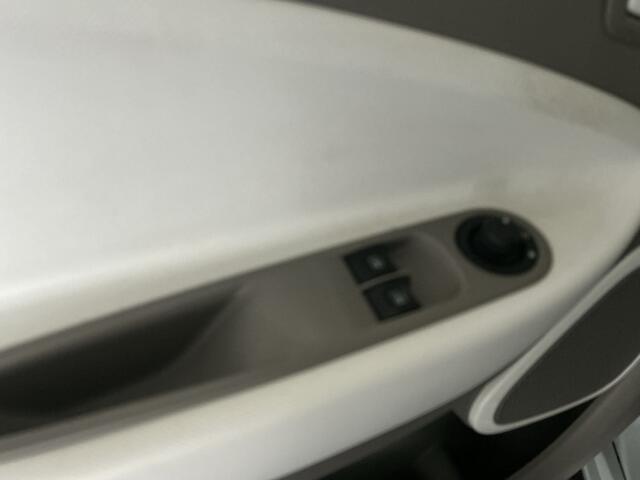 Renault ZOE R240 Intens 22 kWh Huur Accu | Navigatie | Lage Kilometerstand!