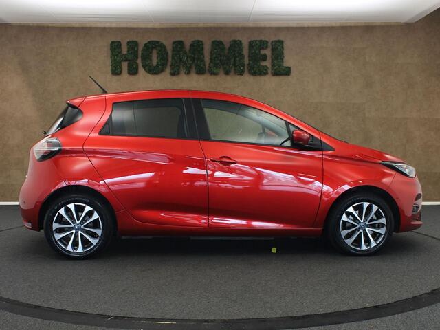 Renault ZOE R135 Intens 52 kWh - KOOPACCU - DODEHOEKDETECTIE - ACHTERUITRIJCAMERA - PARKEERSENSOREN VOOR/ACHTER - AIRCO (AUTOMATISCH) - CRUISE CONTROL - APPLE CARPLAY/ANDROID AUTO - KEYLESS ENTRY/START