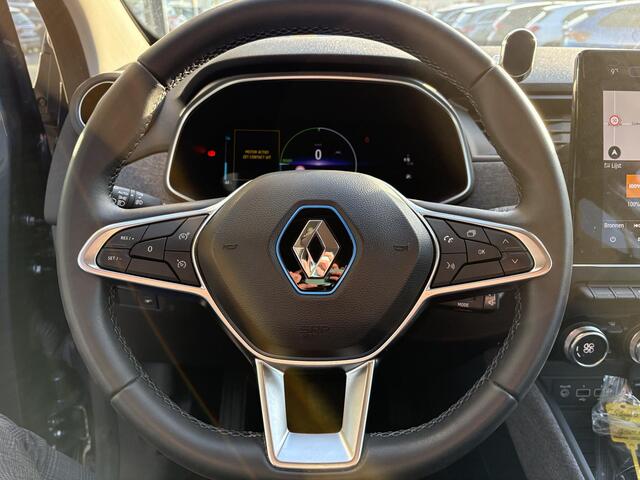 Renault ZOE R135 Intens 52 kWh | Accuhuur | DC Lader | Easy Link 9'' | Climate Control | Cruise Control | Achteruitrijcamera | Navi |