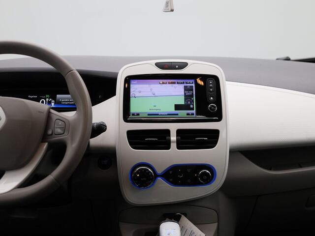 Renault ZOE R90 Pk Life 41 kWh Inclusief Koopaccu | Navigatie | Climate Control | Cruise Control | Apple Carplay/Android Auto | All Season Banden | Parkeersensoren | Interieur Voorverwarming |