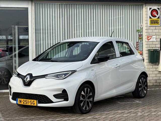 Renault ZOE R135 Limited 52 kWh | NAP | SOH 95% | Navigatie | Climate Control | Key-less | DAB | LED | Cruise Control |