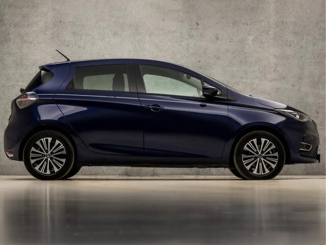 Renault ZOE R135 Serie Limitee Riviera 52 kWh Automaat (KOOPACCU, VIRTUAL COCKPIT, APPLE CARPLAY, GROOT NAVI, LEDER, STOELVERWARMING, GETINT GLAS, LED KOPLAMPEN, CLIMATE, CAMERA, KEYLESS, NIEUWSTAAT)