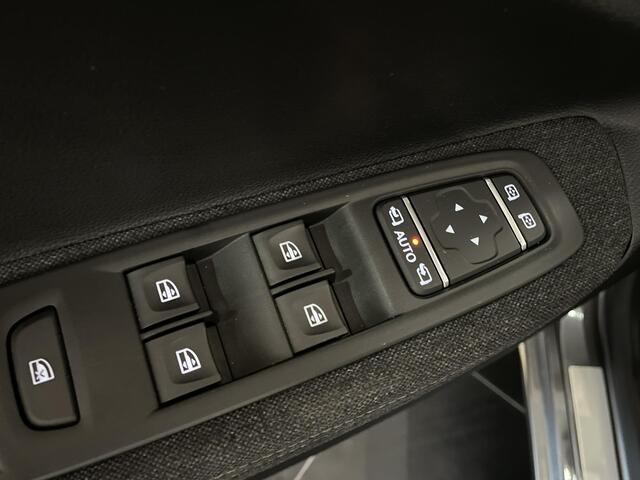 Renault ZOE R135 Iconic 52 kWh (Koop Accu) | BLIND SPOT | CAMERA | PARKEERSENSOREN | CLIMATE CONTROL | CRUISE CONTROL | APPLE CARPLAY