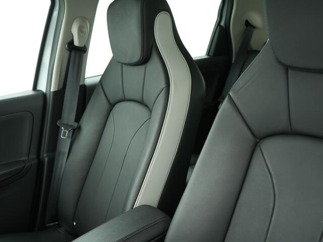 Renault ZOE R135 EDITION ONE 52 KWH CCS ACCUHUUR | Camera | Leder | Clima