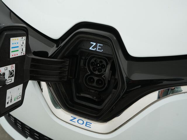 Renault ZOE R135 EDITION ONE 52 KWH CCS ACCUHUUR | Camera | Leder | Clima