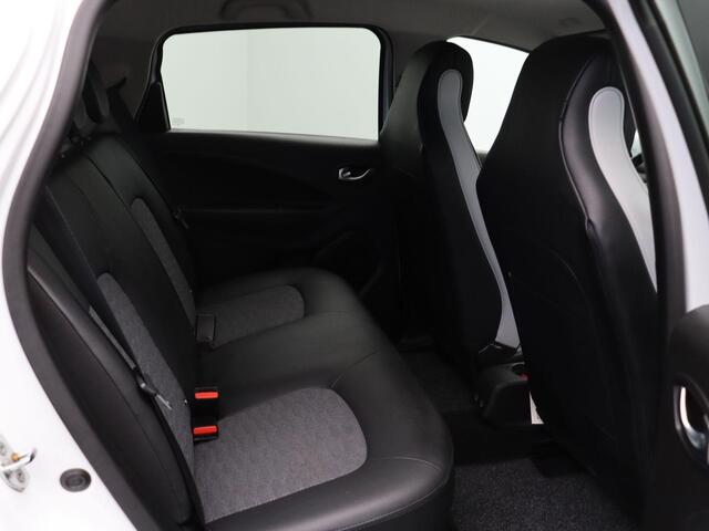 Renault ZOE R135 Intens 52 kWh | Koopaccu | Stoelverwarming | Groot Multimediasysteem | 50KW DC Lader |