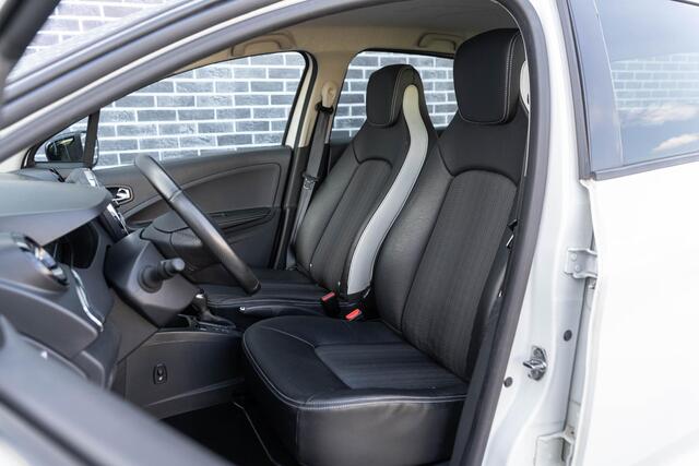 Renault ZOE R110 Limited 41 kWh | Afneembare trekhaak | Huur Accu | Bose audiosysteem | Cruise control | 3 Fase Boordlader |