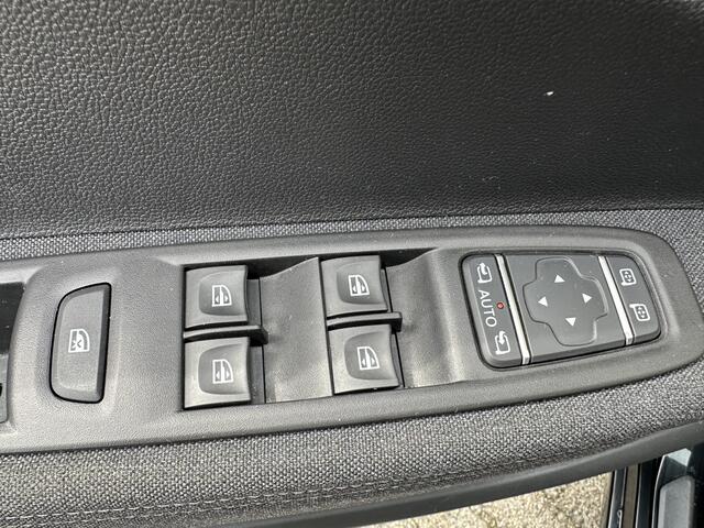 Renault ZOE R135 Zen 52 kWh 19950 incl.btw Airco,Navi,Camera,Lmv