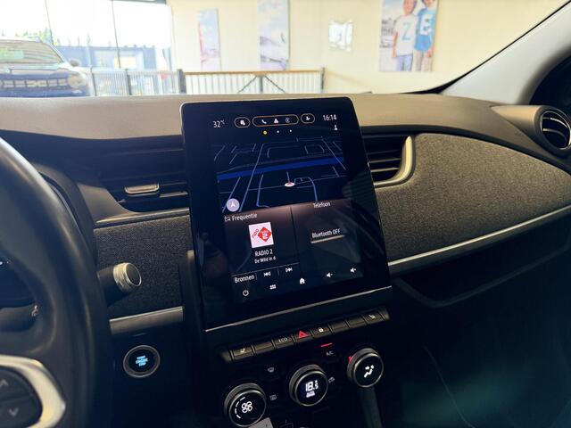 Renault ZOE R135 Intens 52 kWh | KOOPACCU | ALL SEASONBANDEN