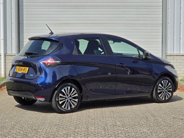 Renault ZOE R135 Serie Limitee Riviera 52 kWh / CCS Snel Laden / Incl. Accu / SOH 92% / Lederen Bekleding / BOSE Audio / Stoel & Stuurverwarming / Achteruitrijcamera / Apple Carplay & Android Auto / Climate Control / Navigatie / Dode Hoek Detectie /