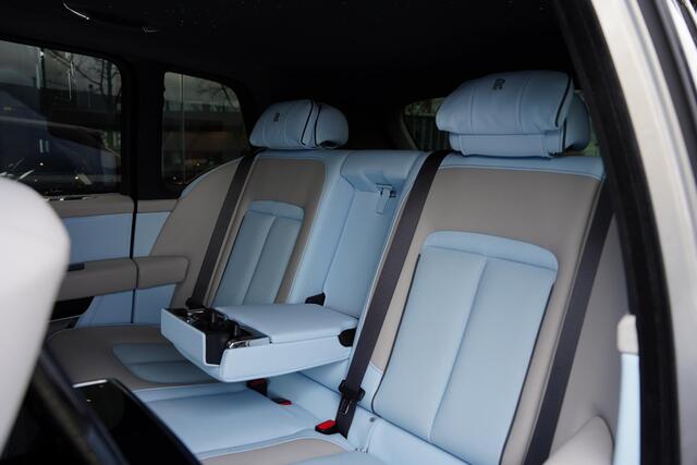 Rolls-Royce Cullinan 6.75 V12 / Bespoke Audio / Starlight / Twin-Coachline