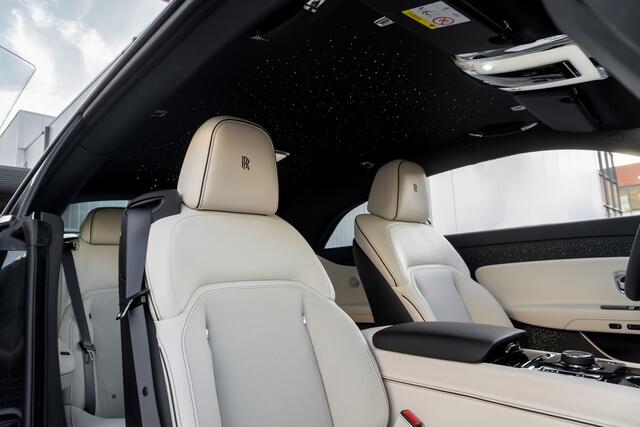 Rolls-Royce Spectre Infinity Black - NEW