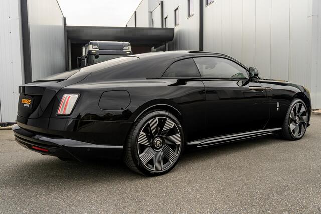 Rolls-Royce Spectre Black Diamond - Black Package
