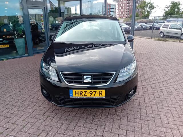 Seat ALHAMBRA 1.4 TSI Style Business Intense Automaat, Airco(automatisch), Multimediasysteem, App connect(opt), Cruise control, Stoelverwarming, Elektronische achterklep en schuifdeuren, etc etc, Nette auto, 1e eigenaar, Dealer onderhouden