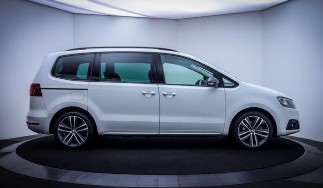 Seat ALHAMBRA 2.0TSI Dsg FR-INTENSE PANO | XENON | CAMERA | STOELVERW | ELEK SCHUIFDEUREN | NAVI | CARPLAY | CRUISE | AFN TREKHAAK | LMV 18''