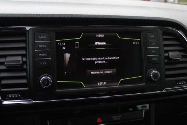 Seat ATECA 1.4 EcoTSI Style / Trekhaak / Panoramadak / Camera / 18'' / Navigatie / LED Koplampen / Dodehoek / DAB / ACC