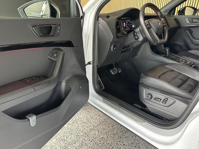 Seat ATECA 1.5 TSI FR Business Intense Black 360 Camera | Trekhaak | Schuif/ kantel dak