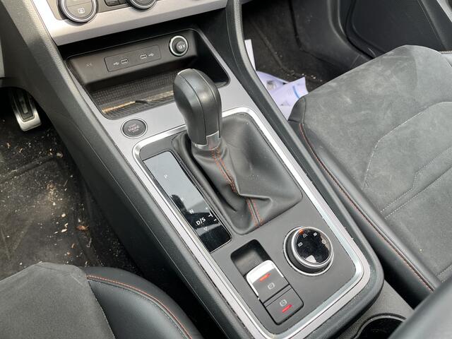 Seat ATECA 1.5 TSI FR / AUTOMAAT/ PANO/ STANDKACHEL/ STUUR+STOEL VERWARM./ APP-CONNECT/ PARK. SENSOREN/ CAMERA/ KEYLESS/ ELEK. ACHTERKLEP/ DRIVE SELECT/ CRUISE/ NAVI/ DAB/ LED/ CLIMA/ DIGITAL DASH/ ISOFIX/ 19'' LM
