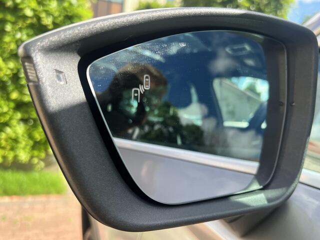 Seat ATECA 1.4 EcoTSI Xcellence - LED - Seat Sound - Sfeerverlichting - Trekhaak - 360 camera