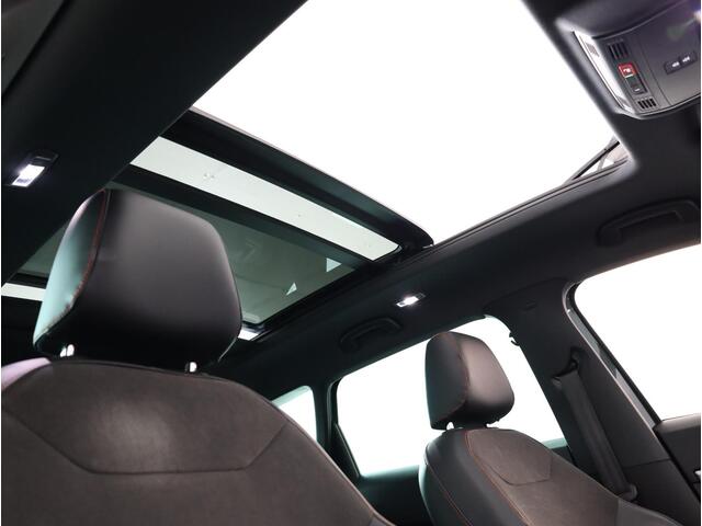 Seat ATECA 1.5 TSI FR Business Intense 150 pk Automaat (DSG) | Verlengde garantie | Navigatie | Panoramadak | Parkeersensoren (Park assist) | Achteruitrijcamera | Stoelverwarming |
